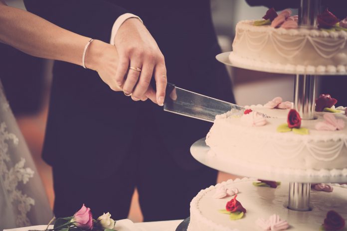 Dieta, matrimonio, torta nuziale, sposa