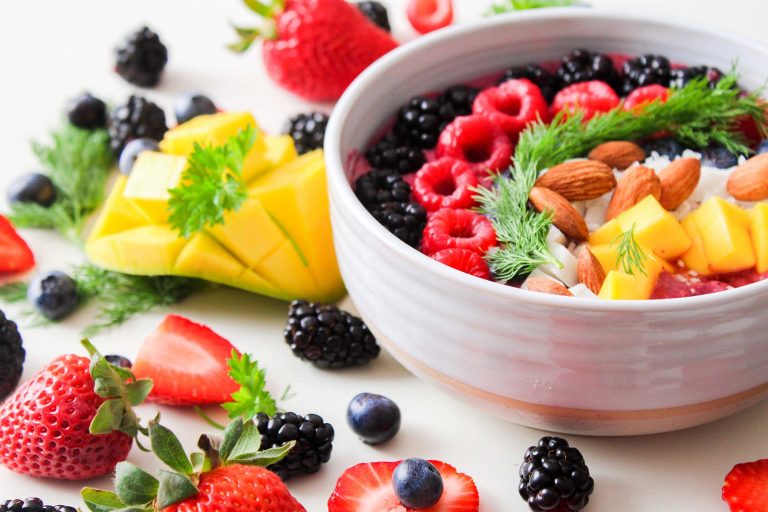 dieta frutta secca yogurt