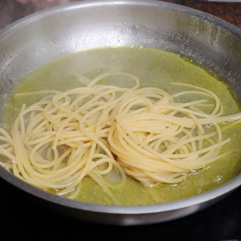 Spaghetti_alle_vongole_step_4