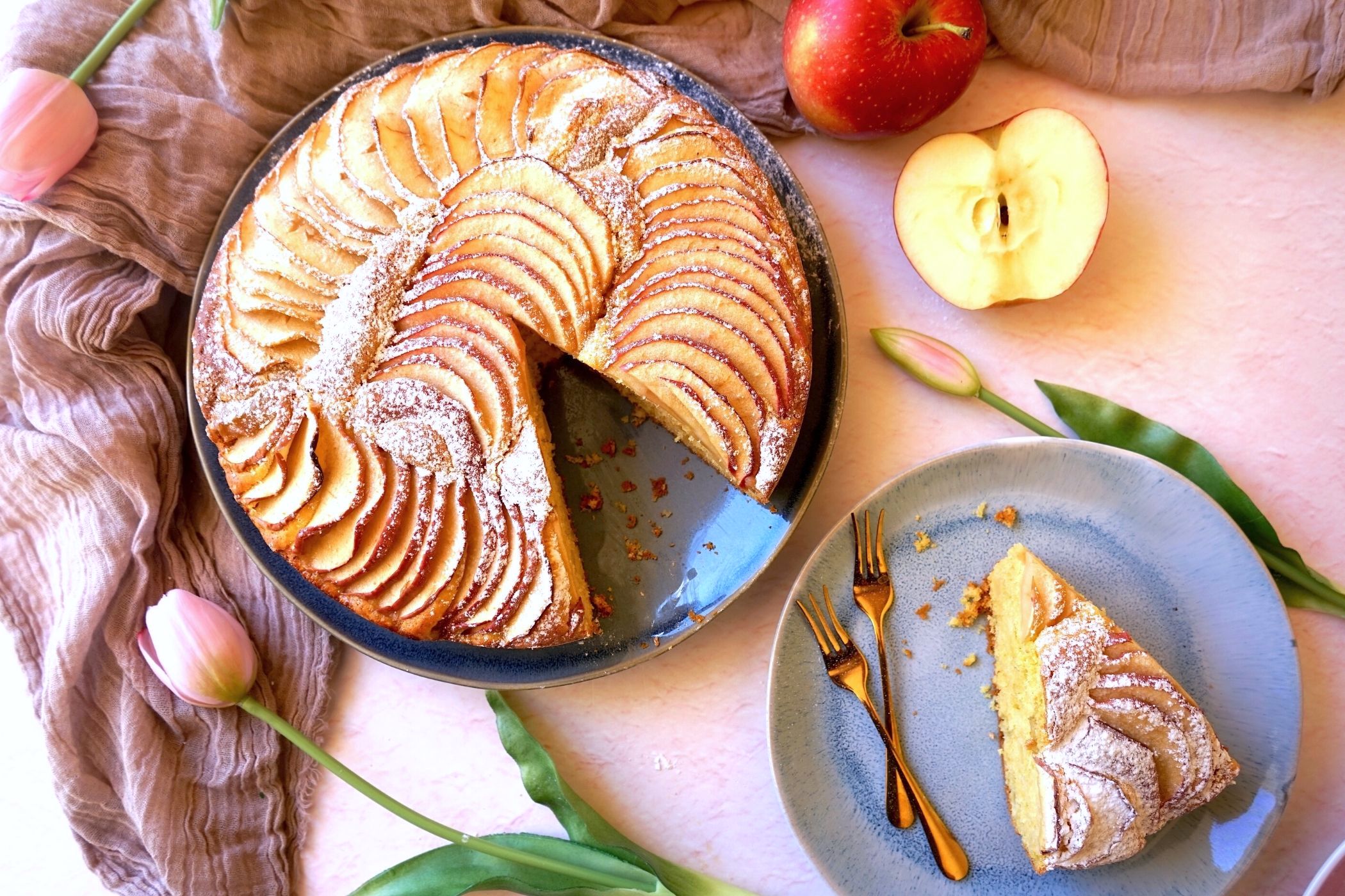 Torta di mele alta e soffice, la ricetta facile - MoltoFood