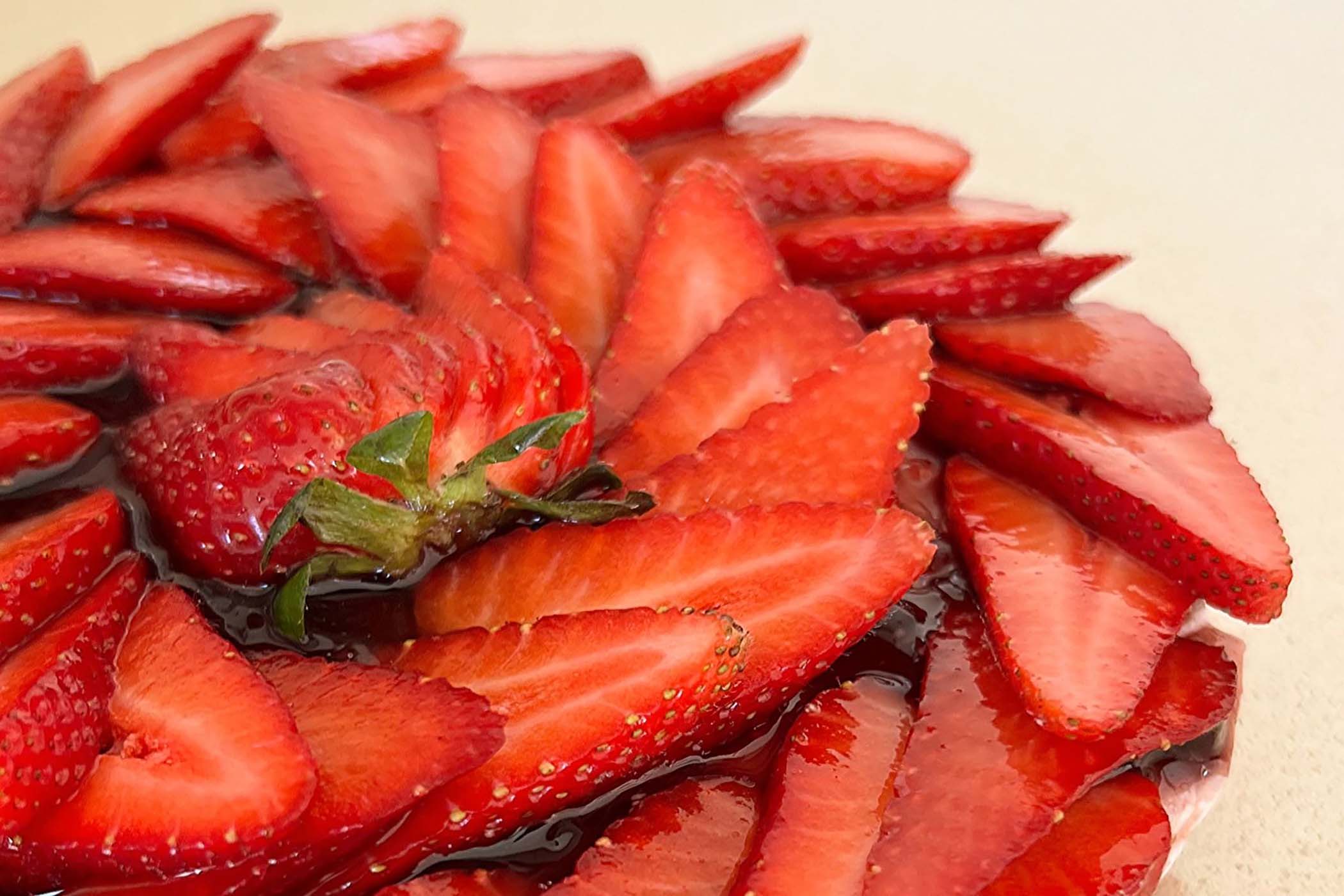 Cheesecake alle fragole senza cottura, la ricetta facile e veloce