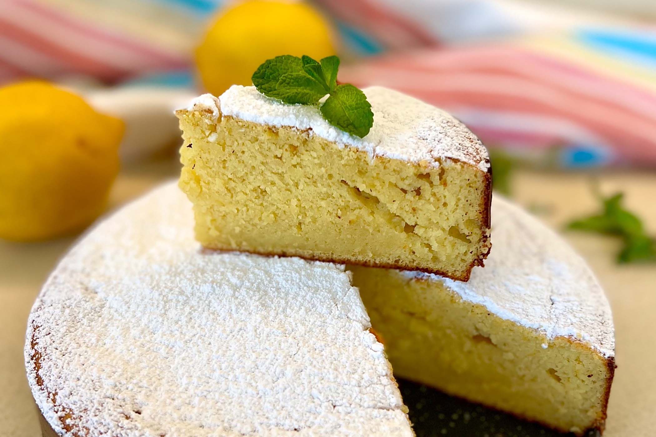 Torta allo yogurt e limone, la ricetta soffice e profumata MoltoFood