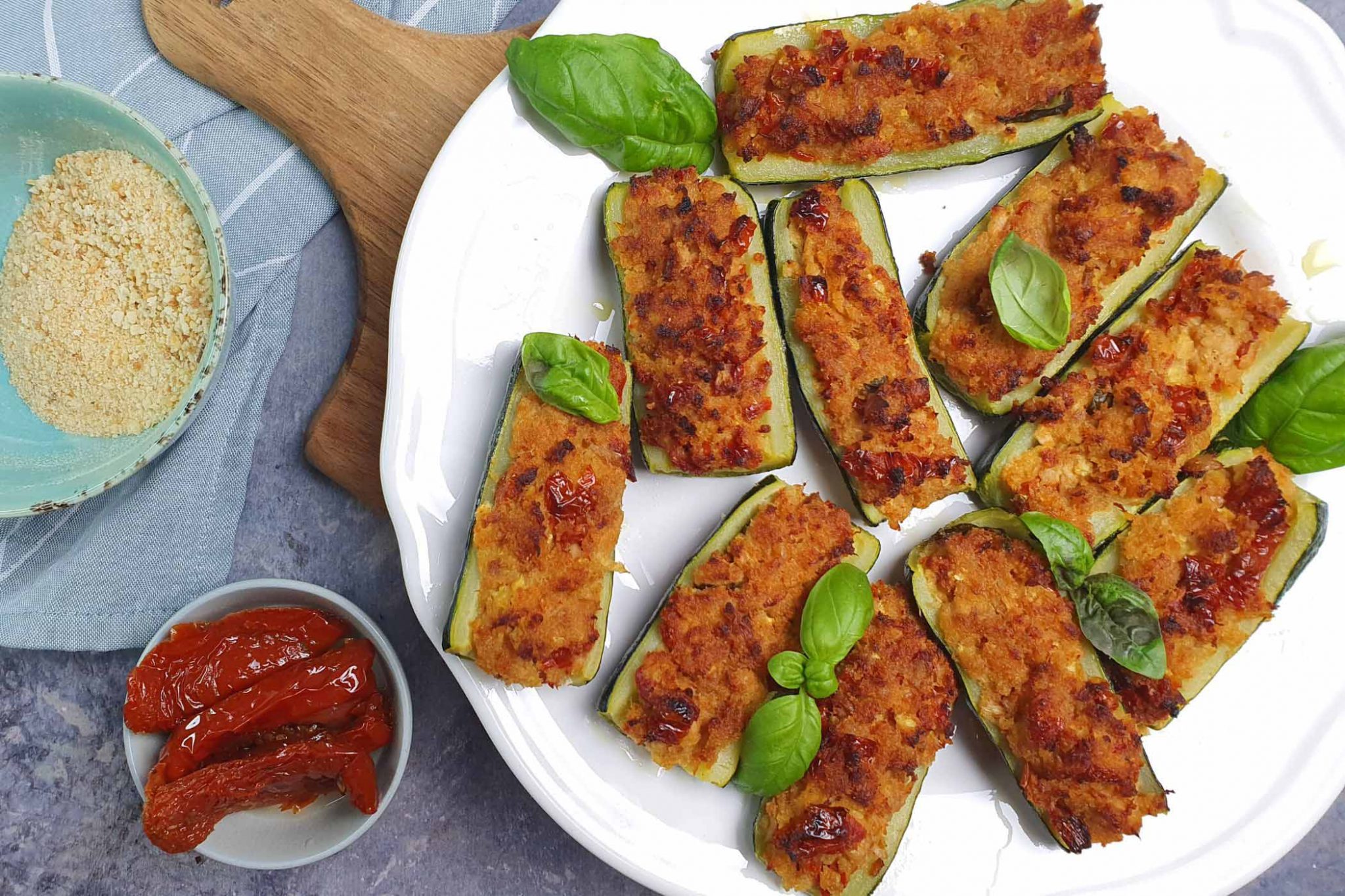 Zucchine ripiene di tonno al forno: la ricetta - MoltoFood