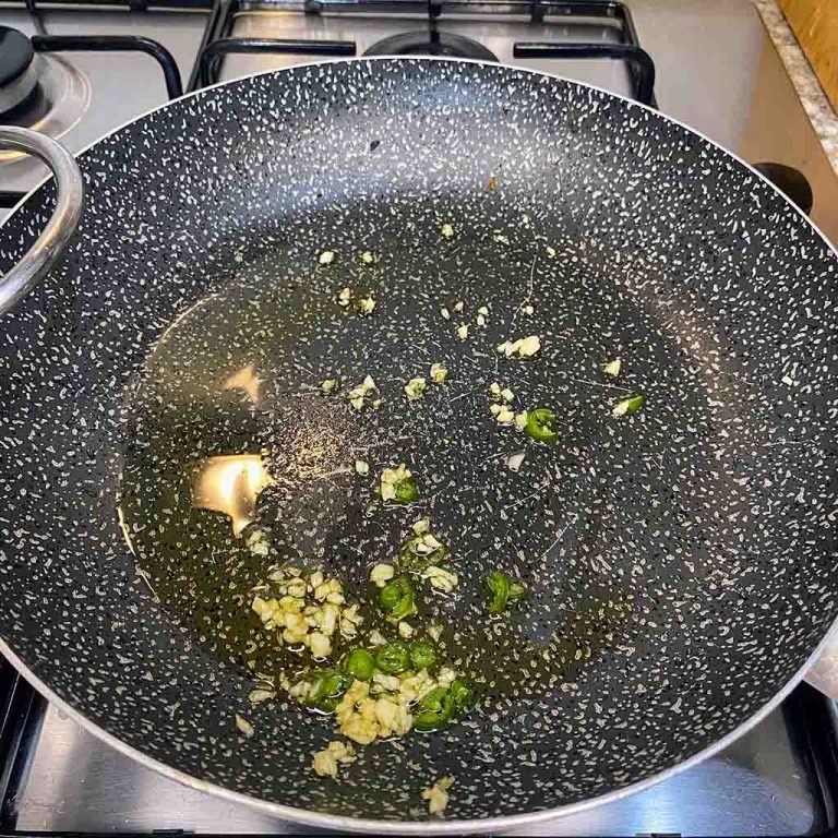 pasta aglio e olio step 5