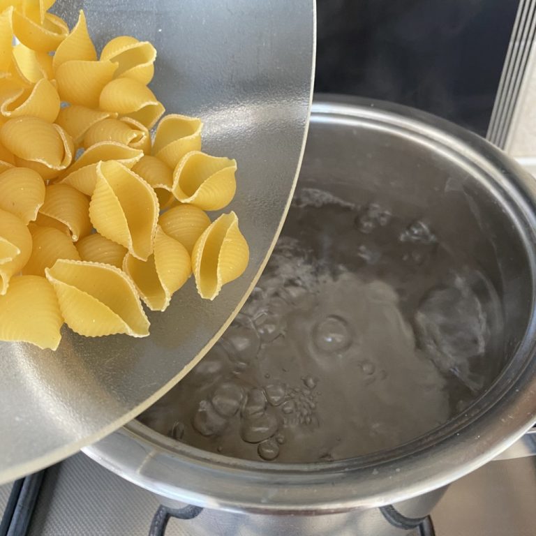 pesto alla trapanese step 3