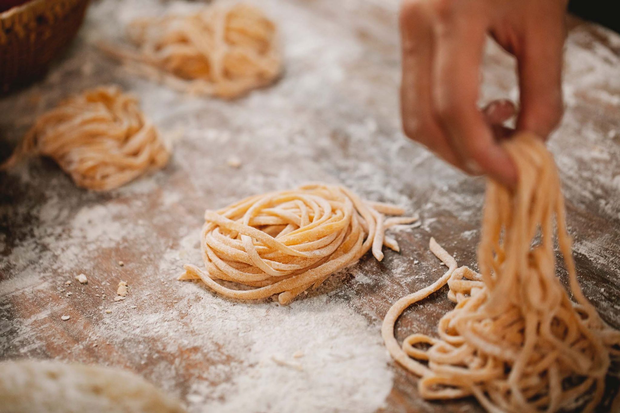 Gusto di pasta fresca, la ricetta del ragù alla bolognese - MoltoFood