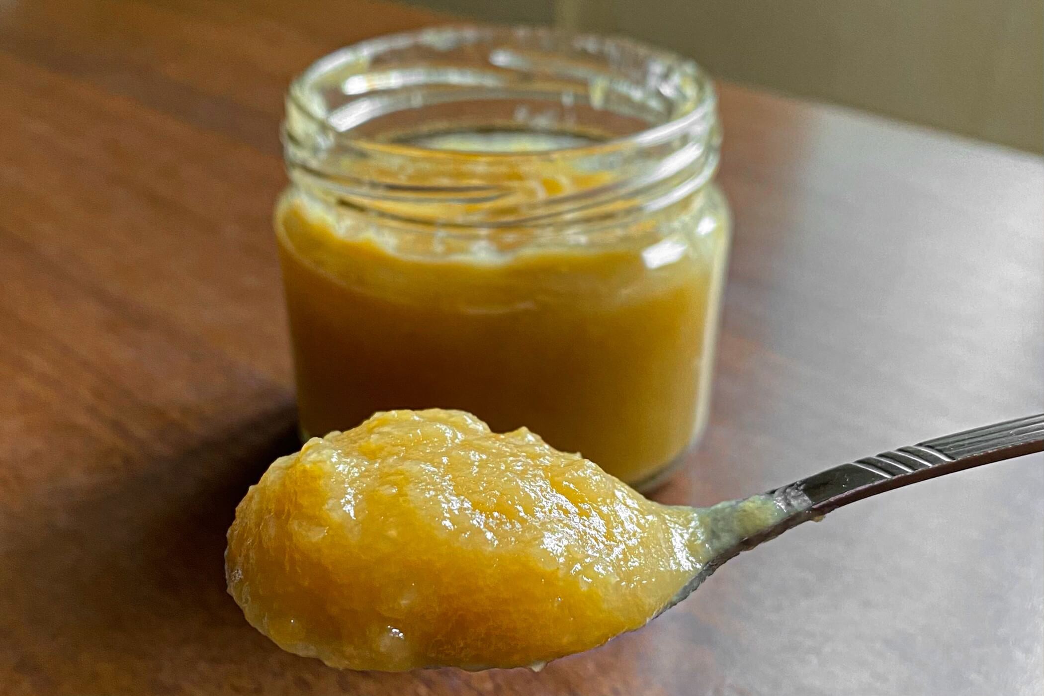 Marmellata di mele: la ricetta senza zucchero aggiunto fatta con 2 ingredienti