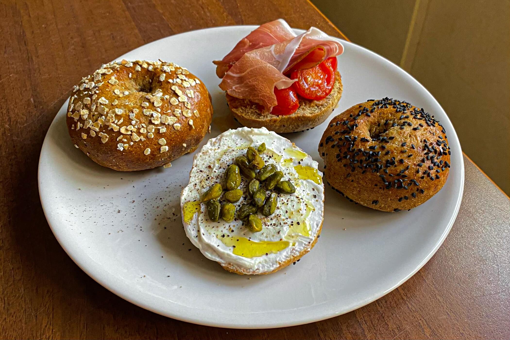 Bagel di Natale, la ricetta sfiziosa - MoltoFood