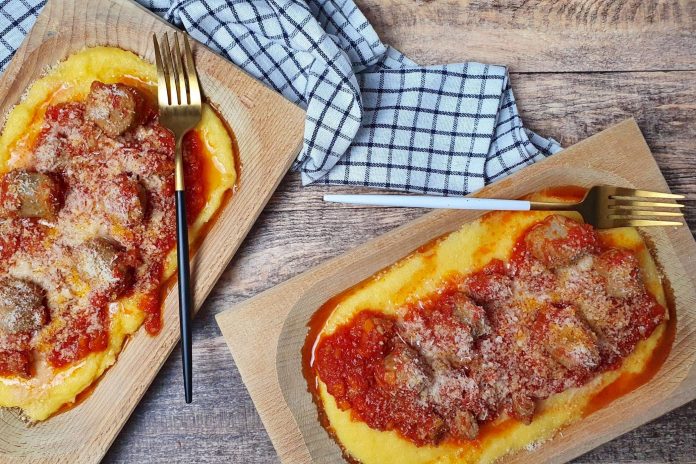 polenta con salsiccia