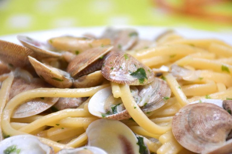 vongole linguine pasta pesce