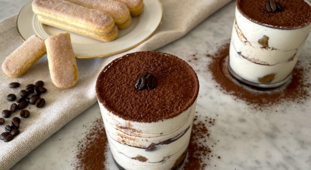 Tiramis&ugrave; al bicchiere: il dessert di fine pasto perfetto