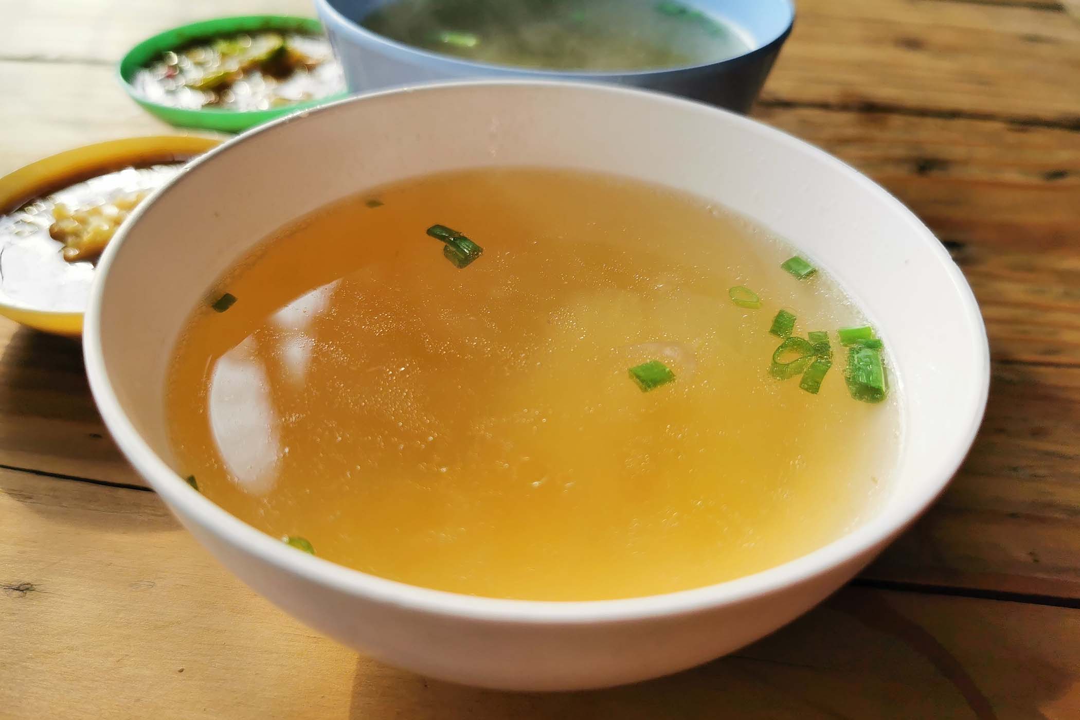 Il piacere è light, la ricetta del consommè ricco con alga MoltoFood