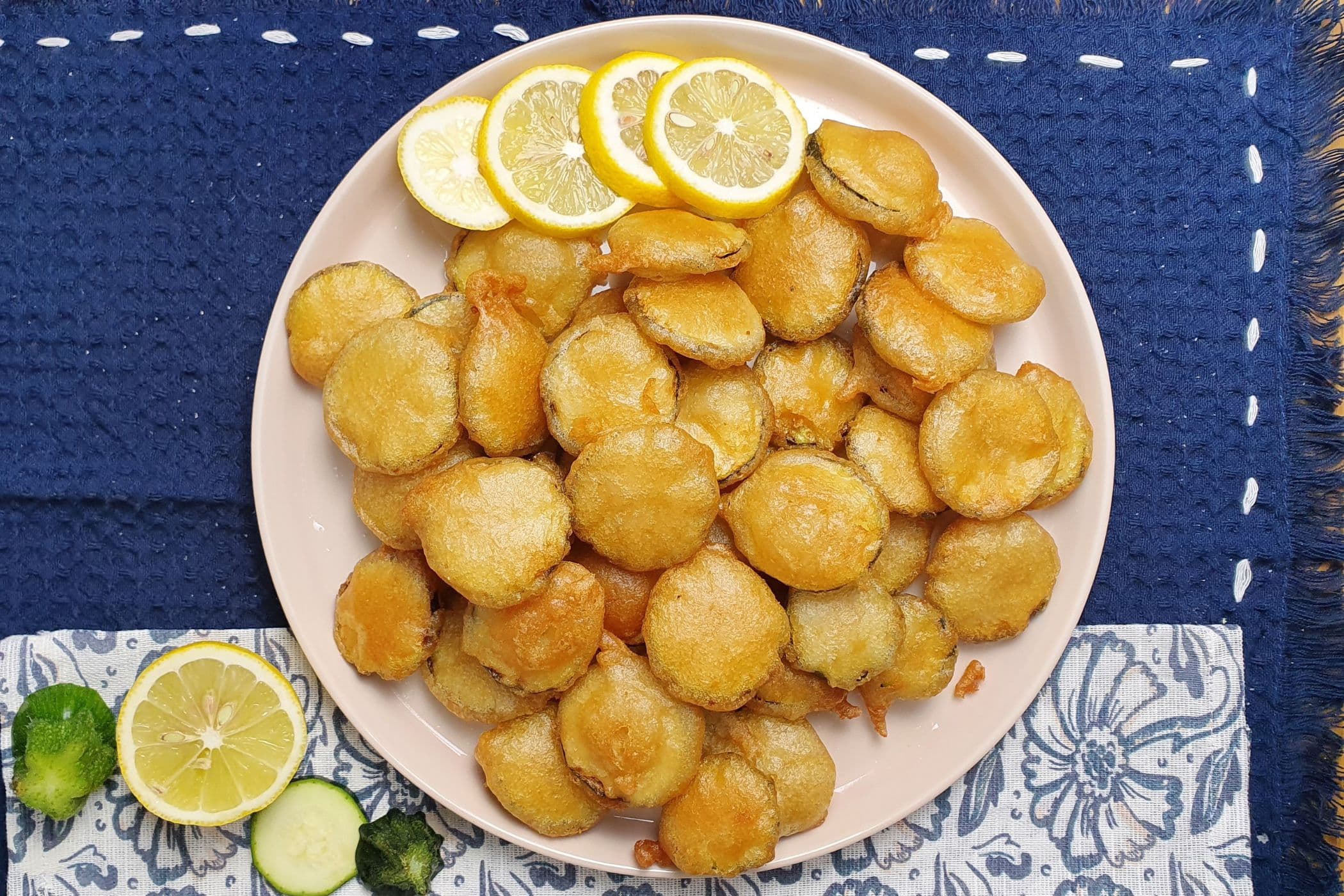 Zucchine in pastella, la ricetta facile per ottenerle croccantissime!