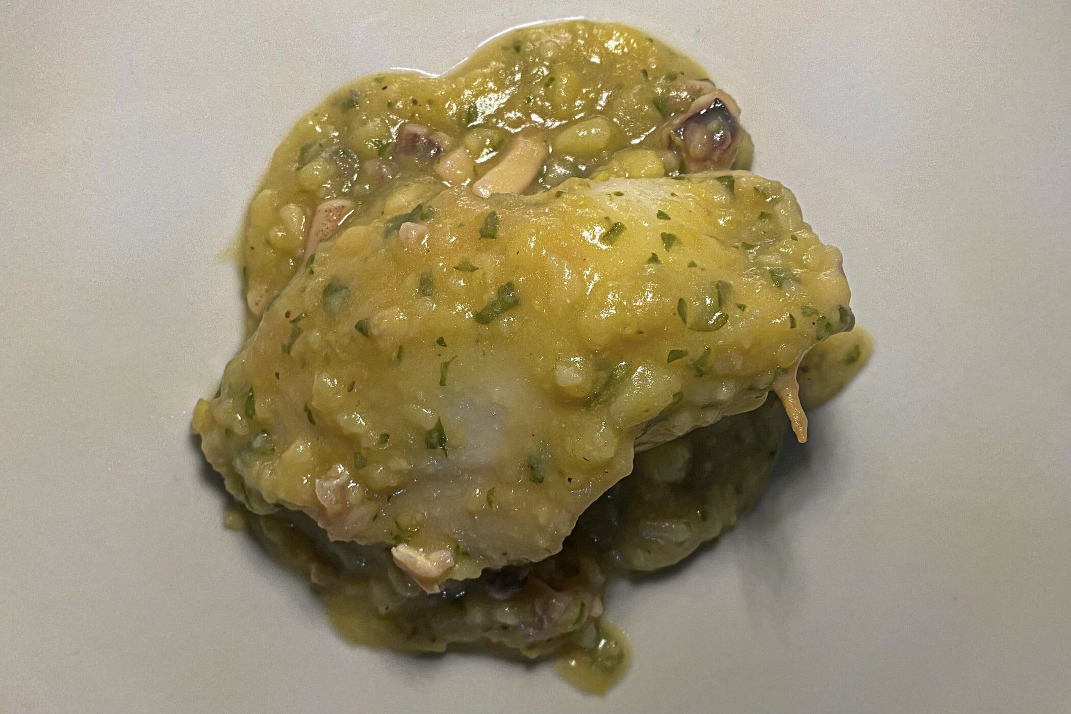 Calamari ripieni con crema di patate al limone, la ricetta dal sapore delicato
