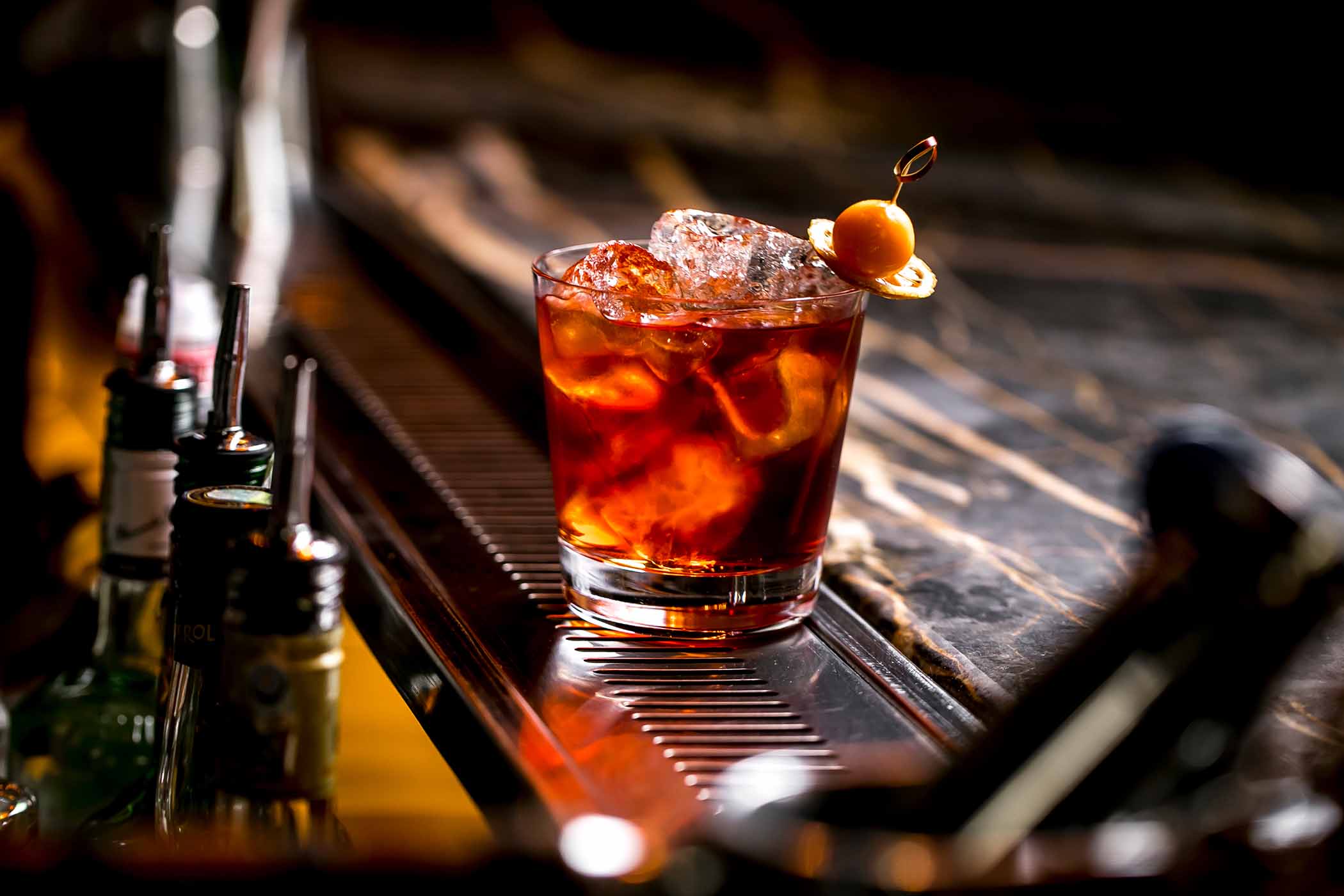 Un aperitivo lungo una vita: la ricetta del Negroni (e le sue varianti)