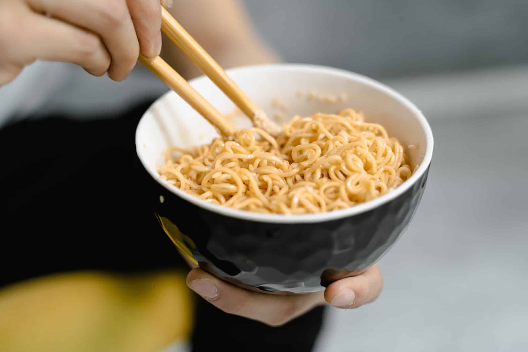 Giappone a tavola: la ricetta degli udon con pollo e gamberi