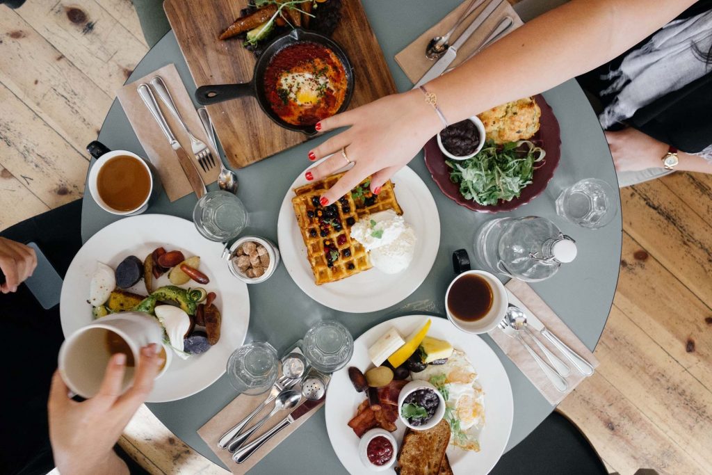 cibo tavola mangiare colazione brunch