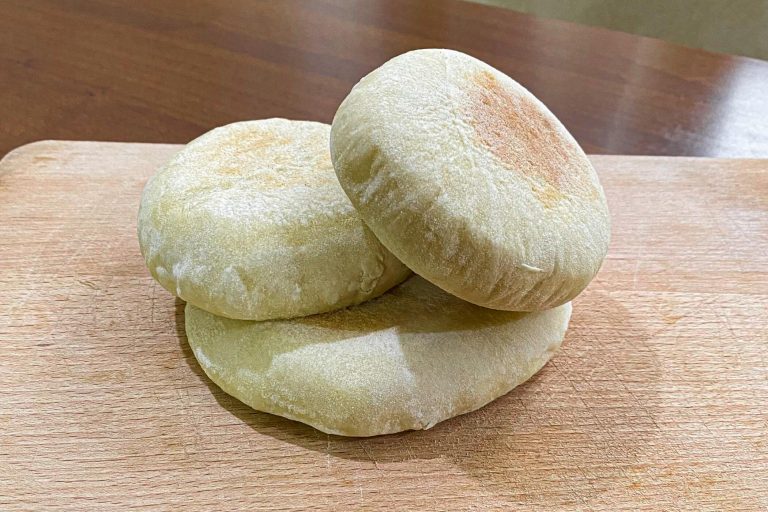 Pane palloncino, la ricetta virale del pane che si gonfia in padella