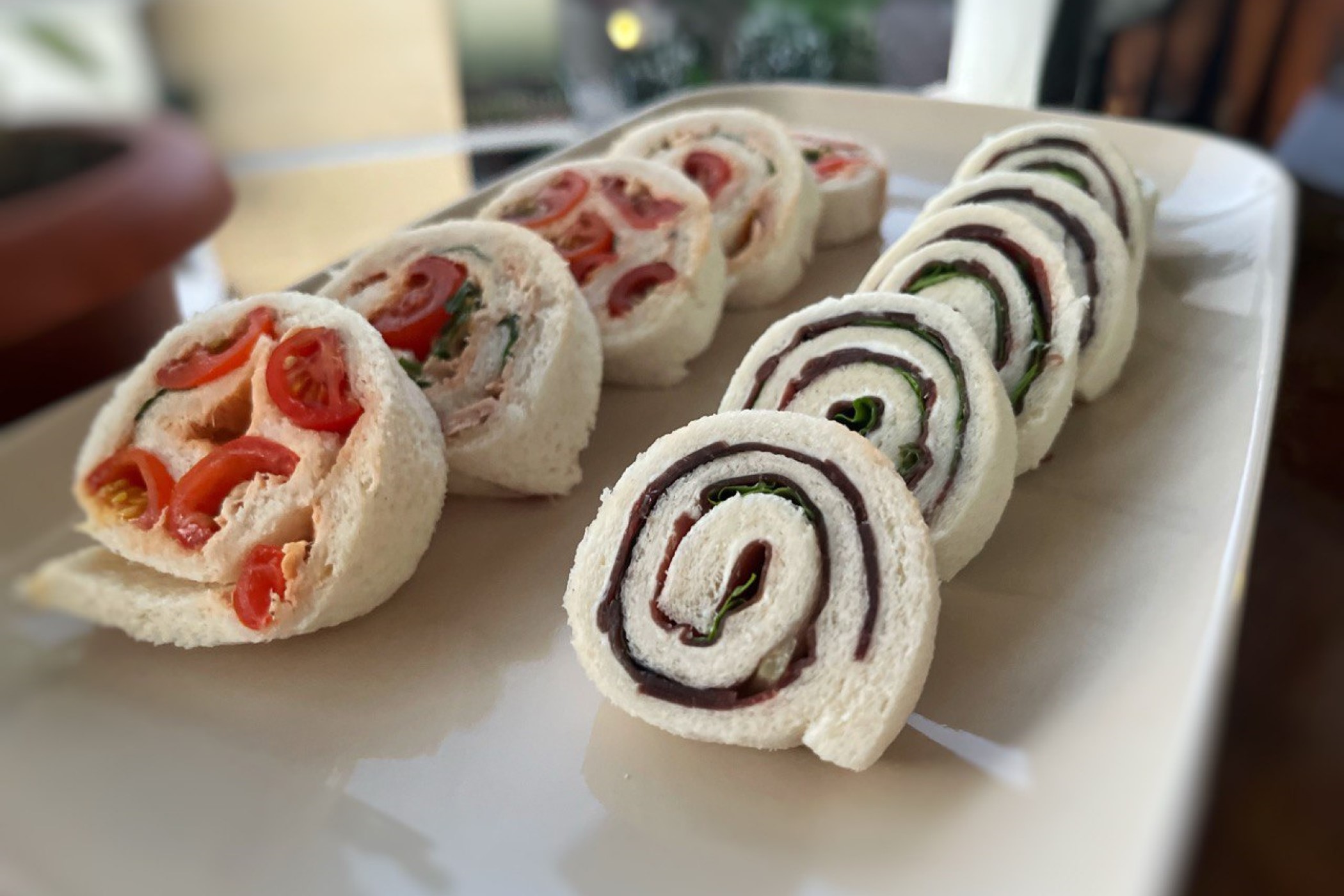 Tramezzini roll: forma diversa, stessa bontà