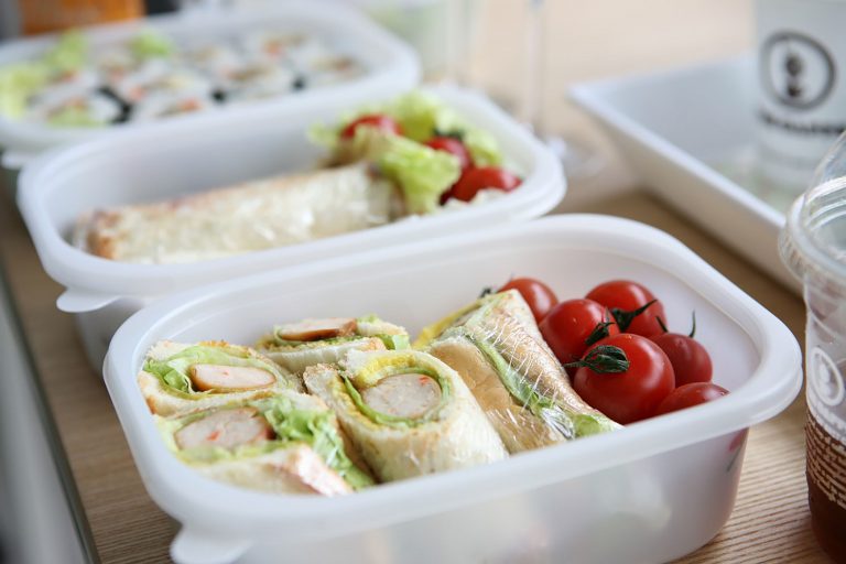 lunch-box-pic nic-cibo in scatola-schiscetta-take away