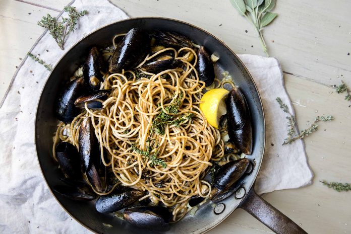 spaghetti-pasta-cozze-primi di pesce