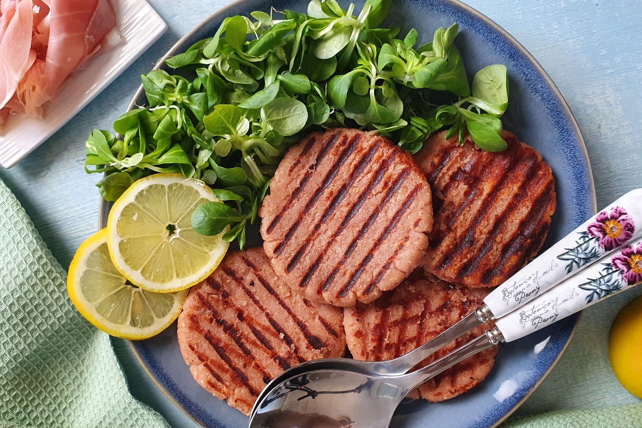 Hamburger di prosciutto cotto, la ricetta MoltoFood