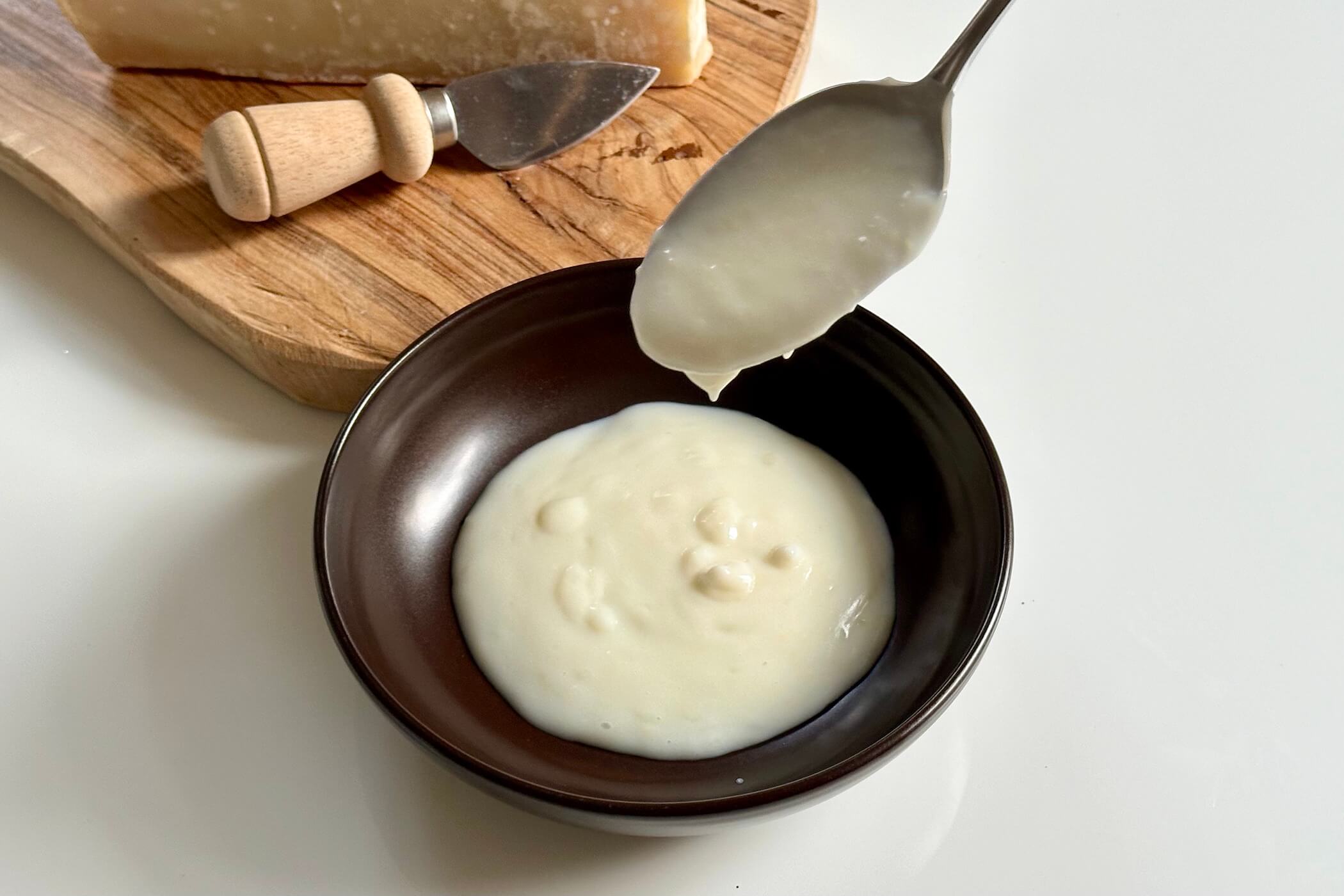 Crema di parmigiano, la ricetta per accompagnare tutti i tuoi piatti