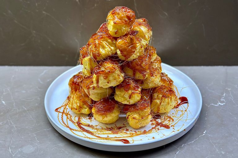 Croquembouche