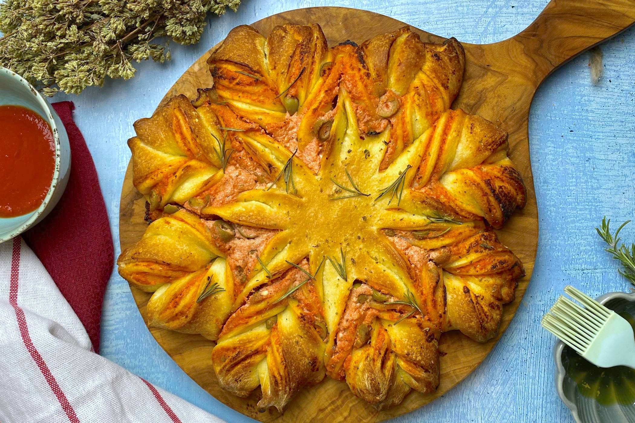 Star bread al pomodoro, la torta salata soffice e facilissima