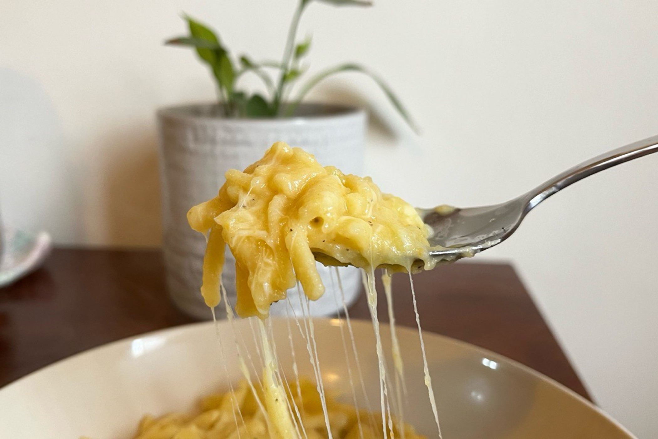 Pasta e patate, la ricetta super filante