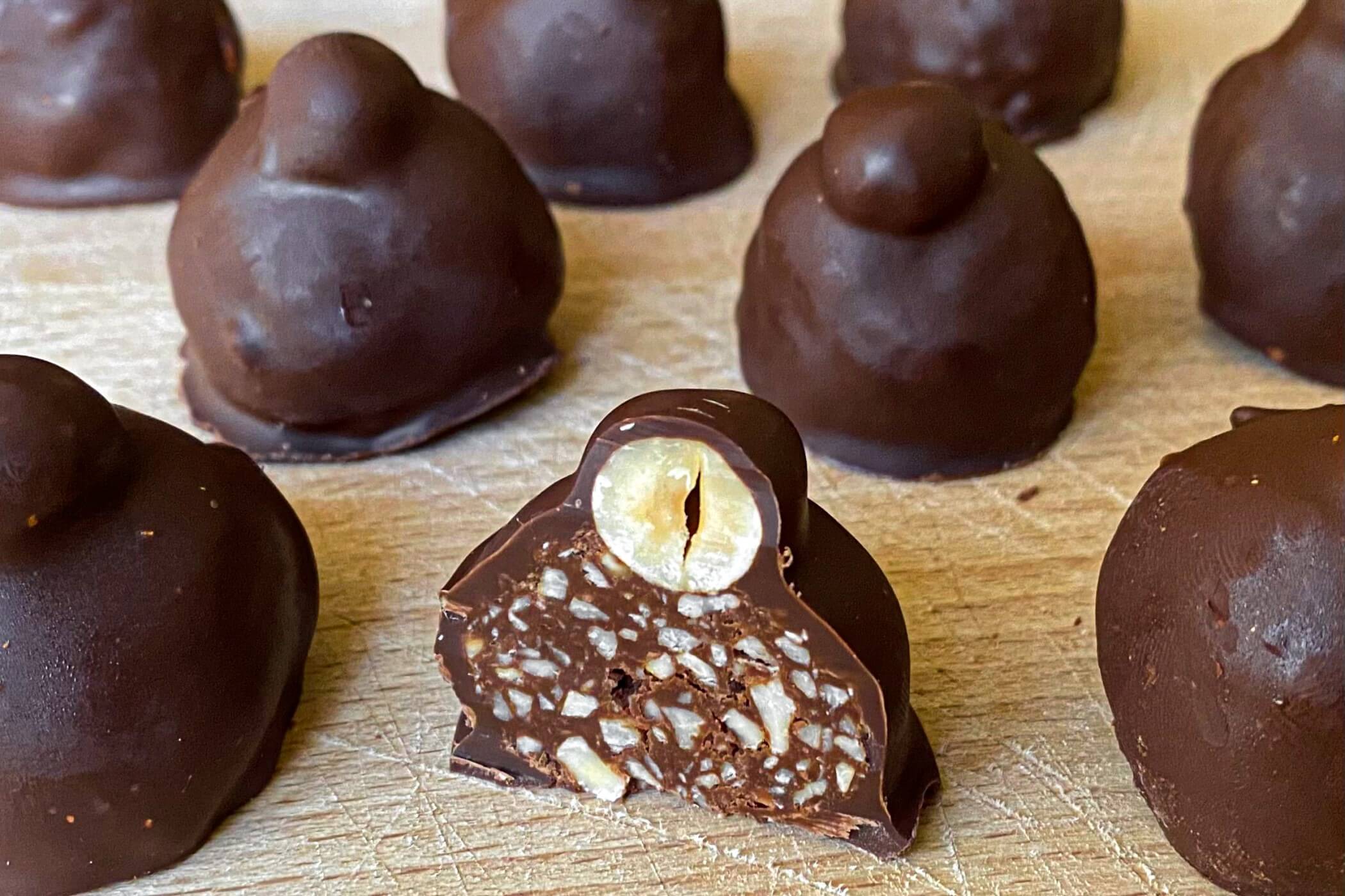 Baci fatti in casa, la ricetta dei cioccolatini più amati di sempre