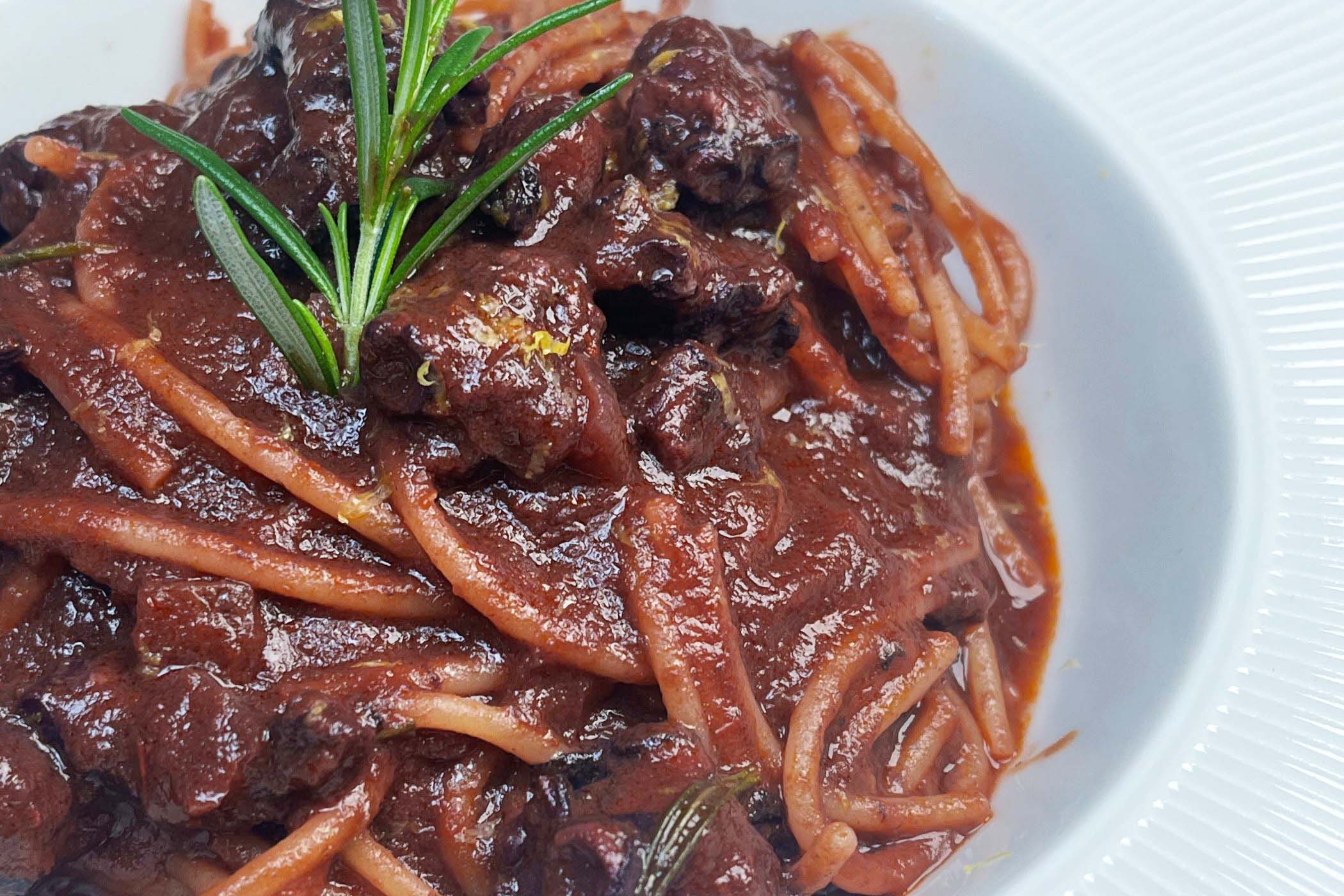 Spaghetti al polpo ubriaco, il primo da perdere la testa!