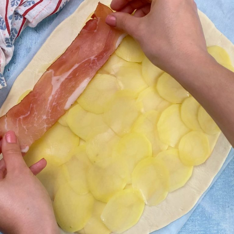Torta di rose salata step2