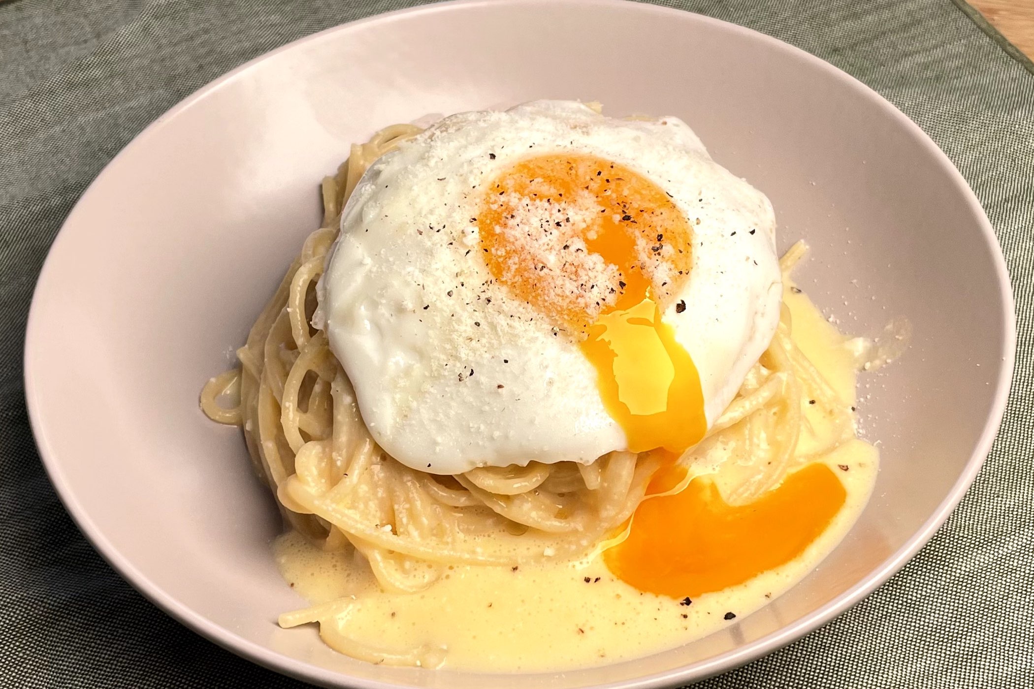 Spaghetti alla puveriello: il piatto povero campano che ti farà perdere la testa
