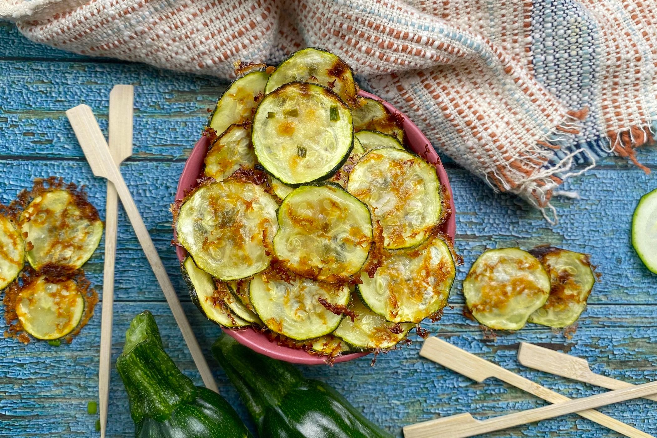 Zucchine al formaggio: pronte con 2 ingredienti, croccanti e irresistibili