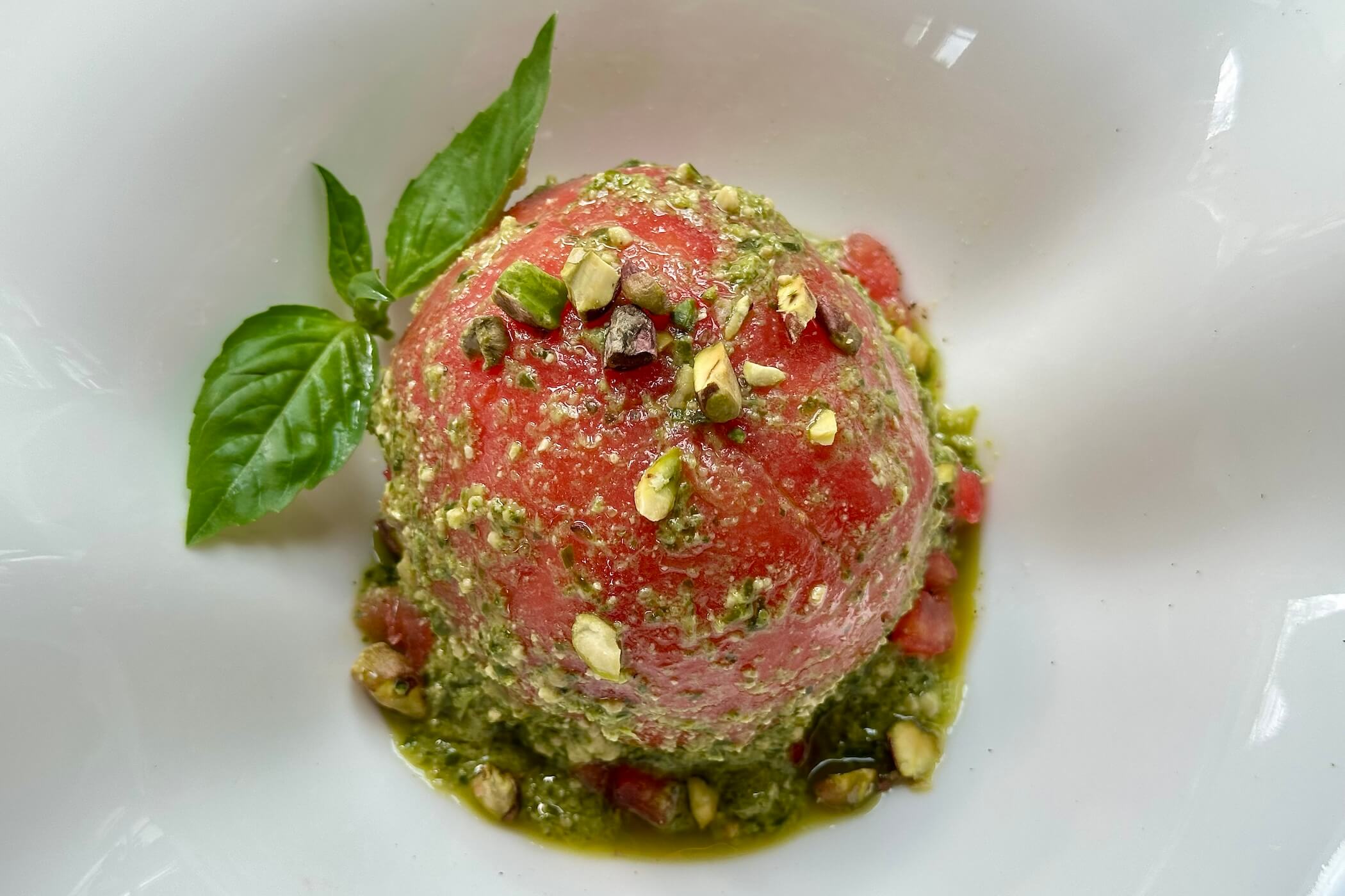 Bomba di pomodoro, l’antipasto geniale per le occasioni speciali