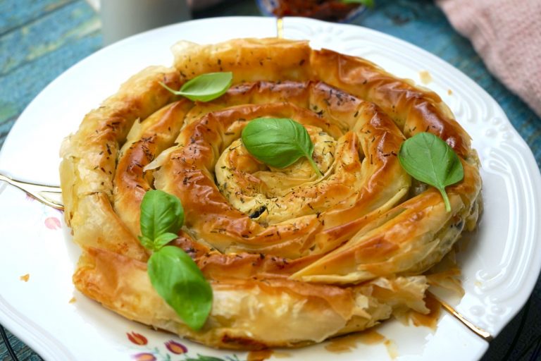 Torta di pasta fillo ricotta e pomodori secchi