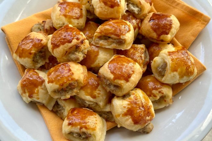 Rustici salsiccia e stracchino