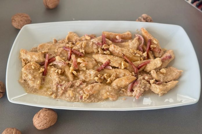 Pollo alle noci