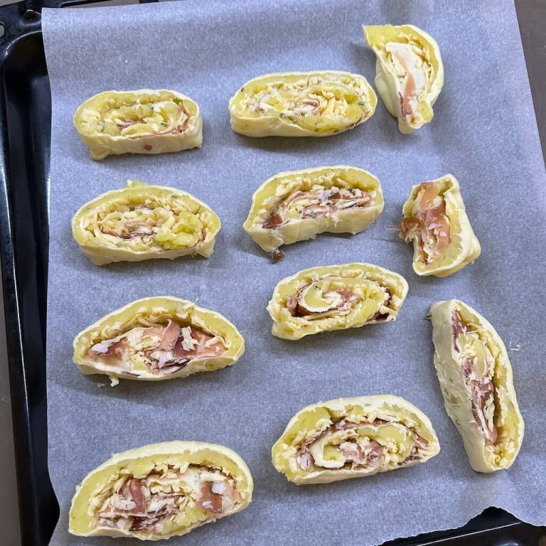 Girelle di pasta sfoglia e patate step8