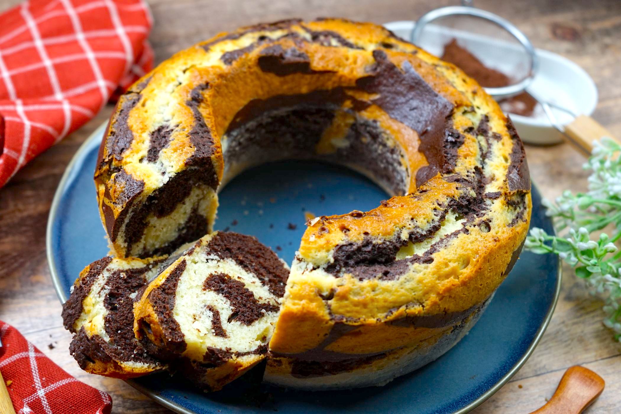 Ciambella bicolore: la tua opera d’arte unica e irripetibile