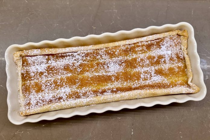 dolce di savoiardi e pasta sfoglia