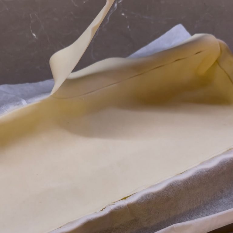 Dolce di pasta sfoglia e savoiardi step3