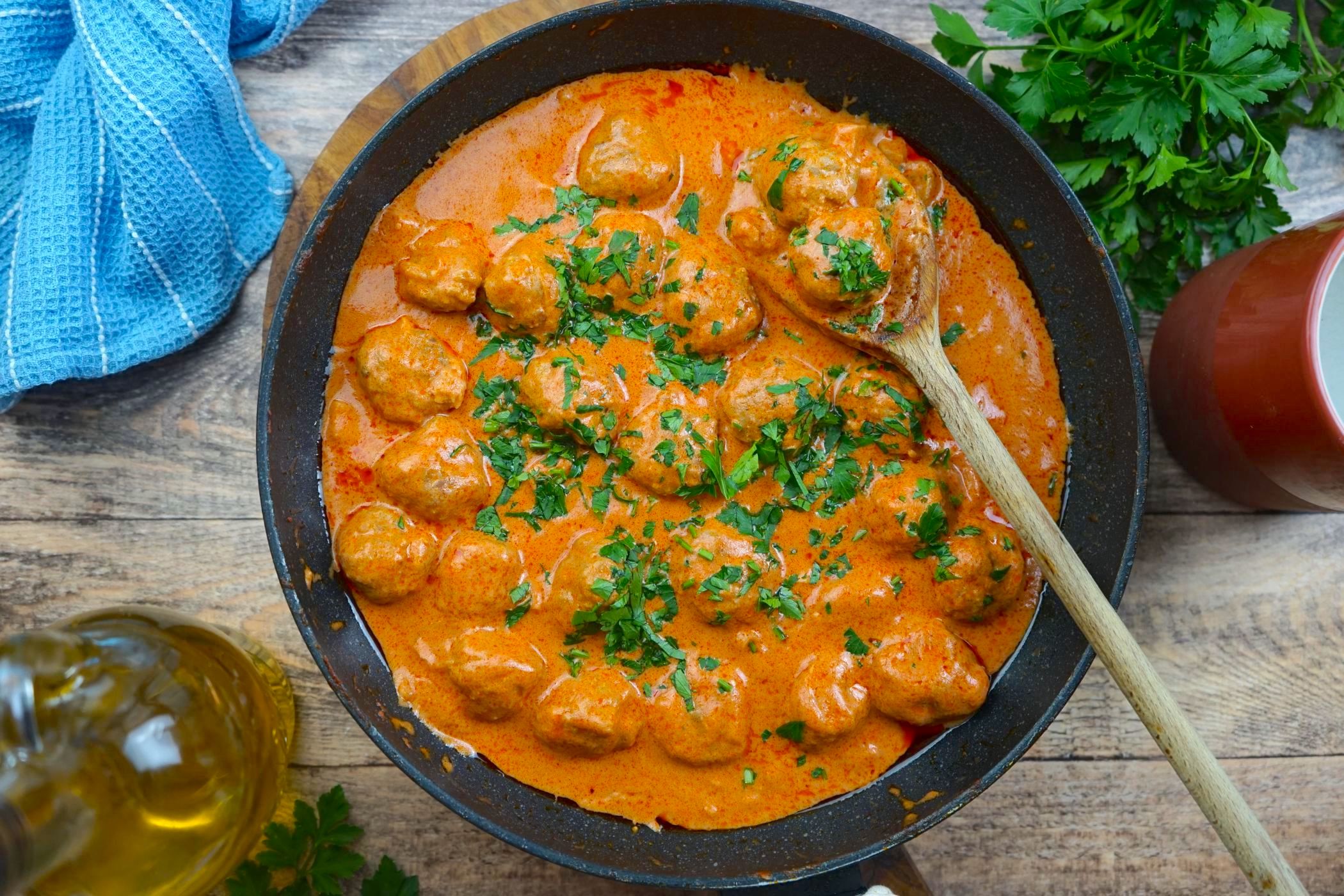 Polpette al baffo, la ricetta cremosa e incredibilmente saporita