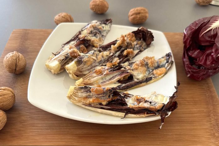 Barchette di radicchio al forno