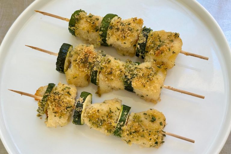 Spiedini di merluzzo e zucchine gratinati, la ricetta semplice e deliziosa