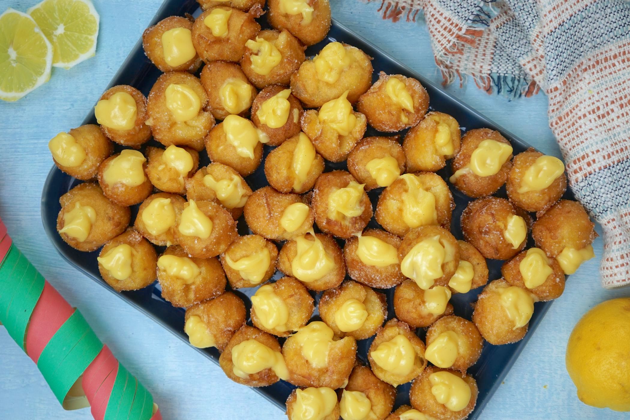 Castagnole ripiene: la ricetta che spiega passo passo come ottenerle leggere e traboccanti di crema