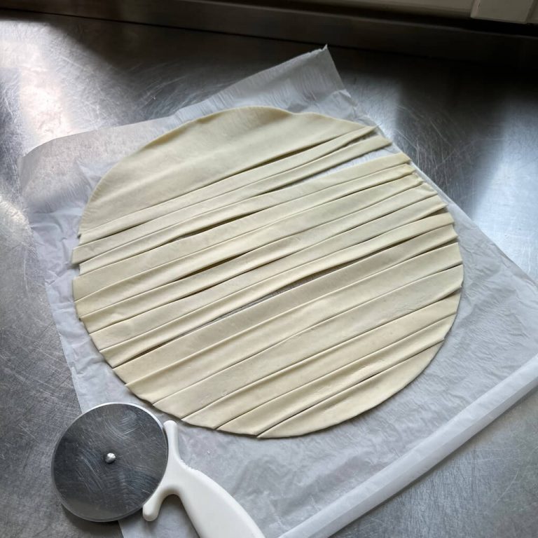 Cannoli di pasta sfoglia e asparagi step7