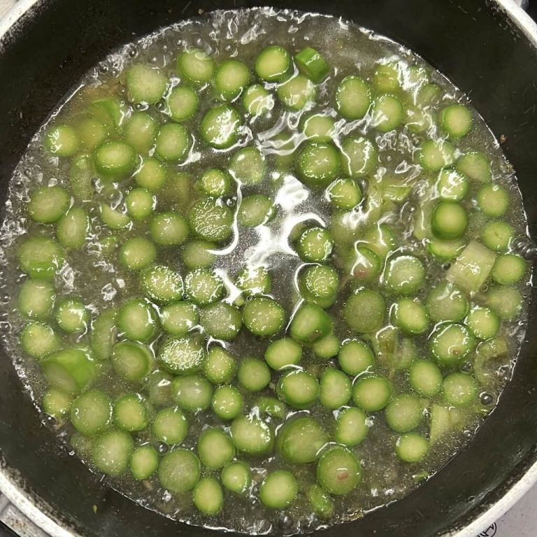 Pasta crema di asparagi e salsiccia step3
