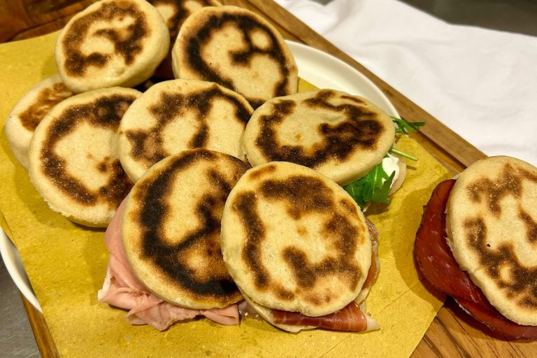 Tigelle, il pane ideale da farcire